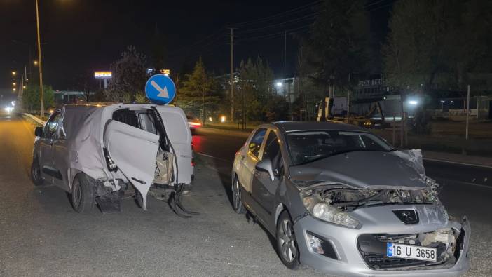 Bursa'da feci kaza! 9 kişi yaralandı