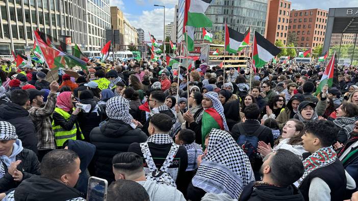 Alman'yanın İsrail'e silah sevkiyatı Berlin'de protesto edildi