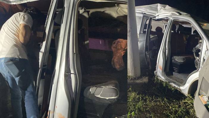 Tarsus'ta minibüs elektrik direğine çarptı: 2 ölü
