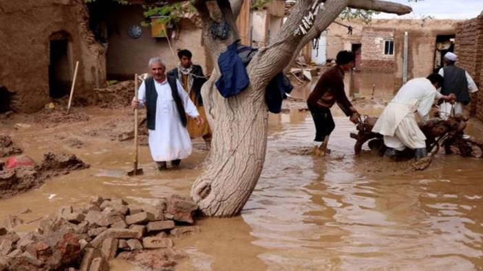 Afganistan sel vurdu: 50 ölü!