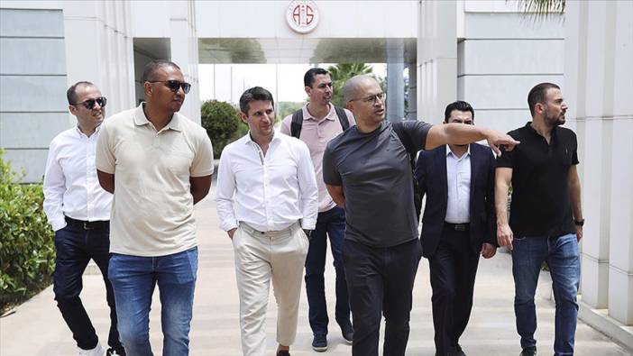 Antalyaspor'un yeni teknik direktörü Alexkulübün tesislerini gezdi