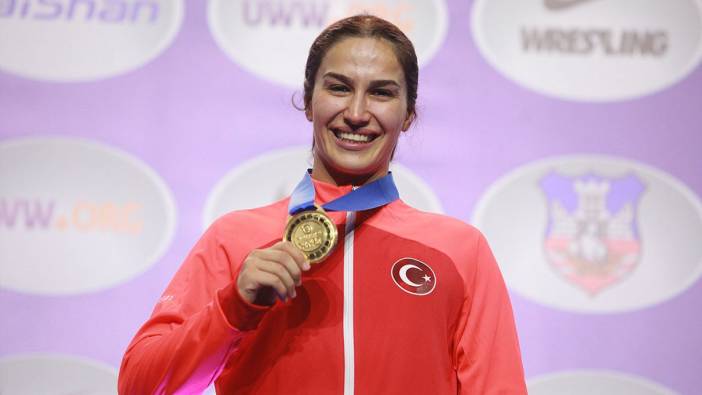 Milli güreşçi Buse Tosun Çavuşoğlu'ndan altın madalya