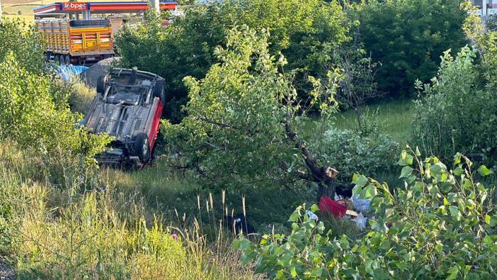 Otomobil kontrolden çıktı şarampole yuvarlandı. 1’i ağır 6 yaralı