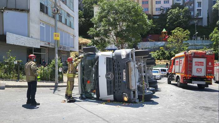 Beton mikseri gelin arabasının üzerine devrildi