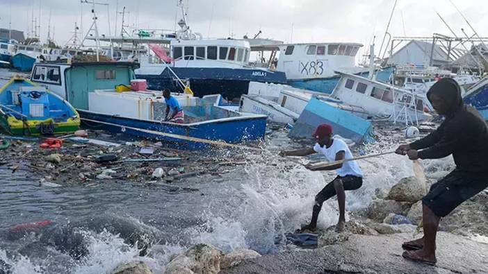 Beryl Kasırgası Karayipler'i Vurdu. Can kaybı artıyor