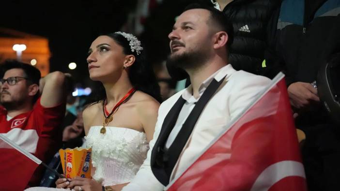 Nikah masasından kalkar kalkmaz milli maça gittiler