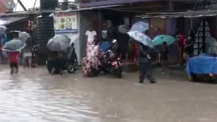 Nepal'de muson yağmurlarının yol açtığı afet ve kazalarda 62 kişi öldü