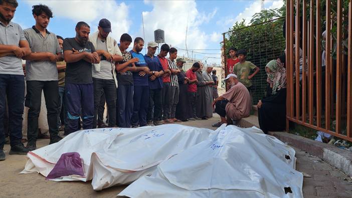 İsrail'in Gazze şehrinin doğusuna düzenlediği saldırılarda onlarca kişi öldü