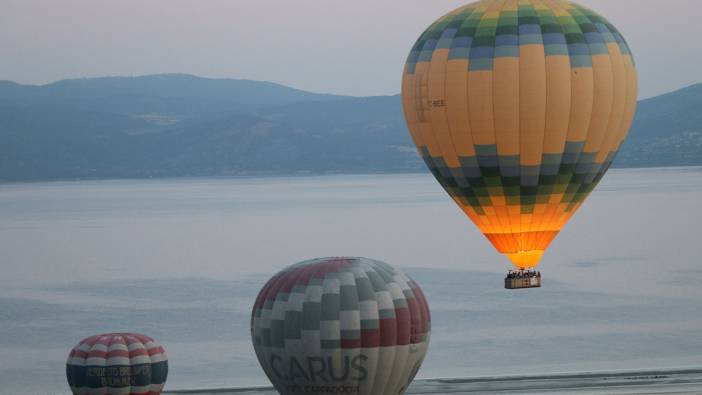 Salda Gölü'nde sıcak balon turizmi başlatıldı