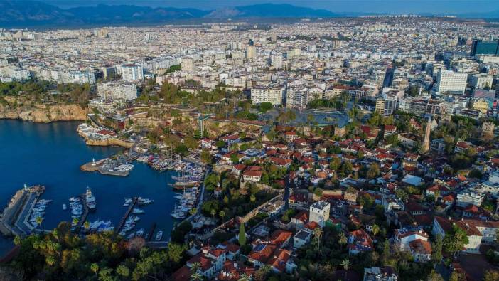 Ruslar Antalya'dan vazgeçti. Artık oraya akın ediyorlar