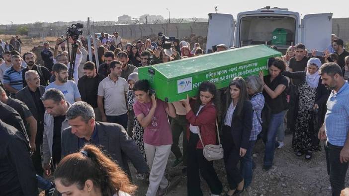 Rojin Kabaiş'in tabutunu kadınlar taşıdı