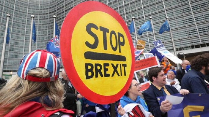 Brexit karşıtları Brüksel'de sokağa çıktı