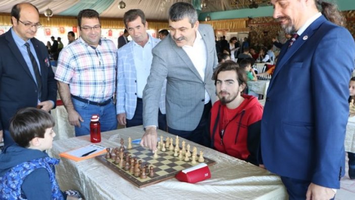 Yürüyen Köşk Satranç Turnuvası sona erdi