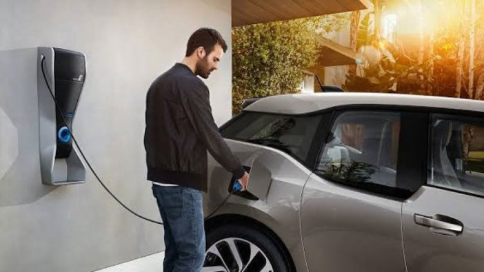 Elektrikli arabalar 10 dakikada şarj edilebilecek!