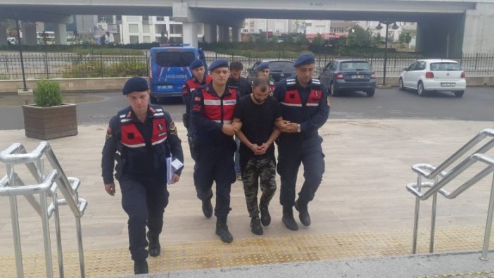 Polisiz' diyerek dolandıran şüpheliler Adana'da yakalandı