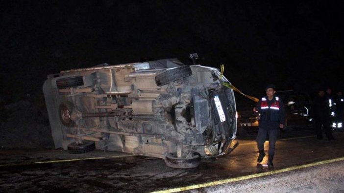 Kastamonu'da kamyonet takla attı: Ölü ve yaralılar var