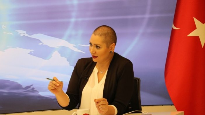 Denizli'de kanseri yenen sunucu programa peruksuz çıktı