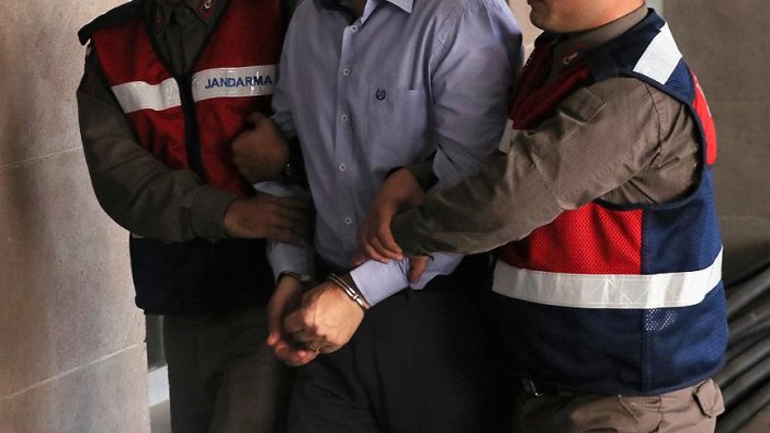Balıkesir'de FETÖ/PDY'ye yönelik operasyonda bir binbaşı gözaltına alındı