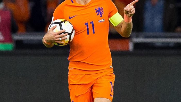 Hollanda futbolu her kulvarda düşüşte