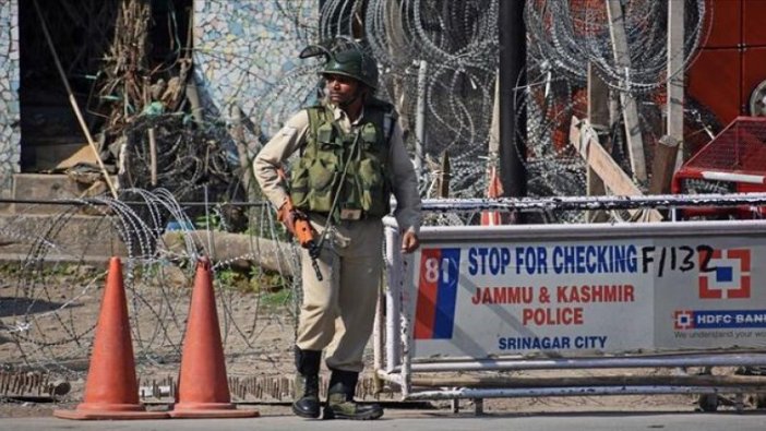Cammu Keşmir'de bombalı saldırı: 2 ölü