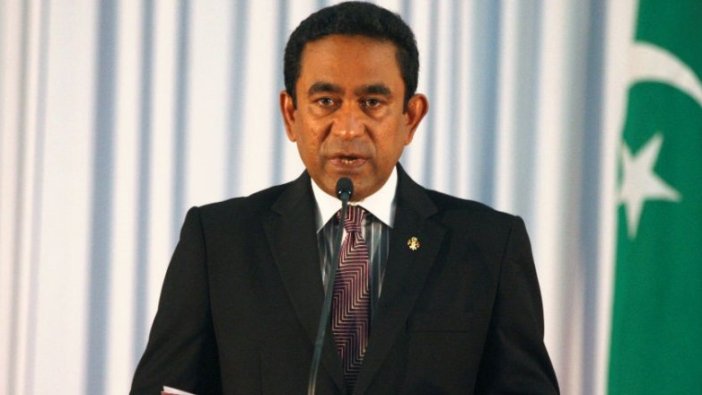Maldivler'in eski liderine kara para aklamaktan hapis