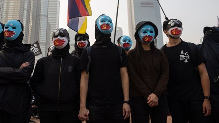 Hong Kong'da protestoculardan Uygur Türklerine destek