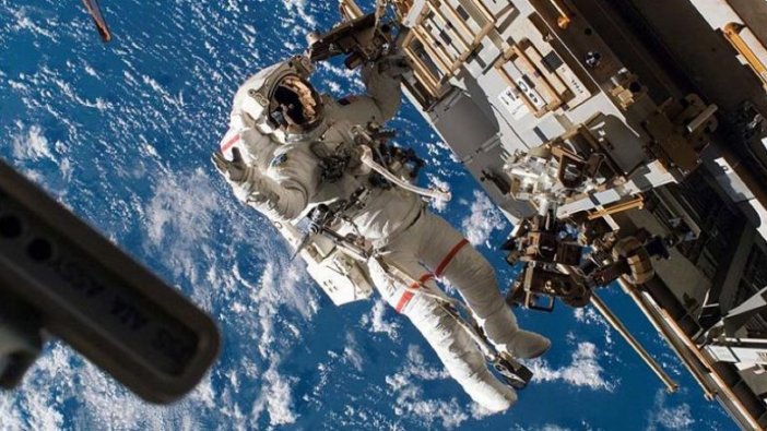 Japon astronotun boyu uzayda 9 santimetre uzadı