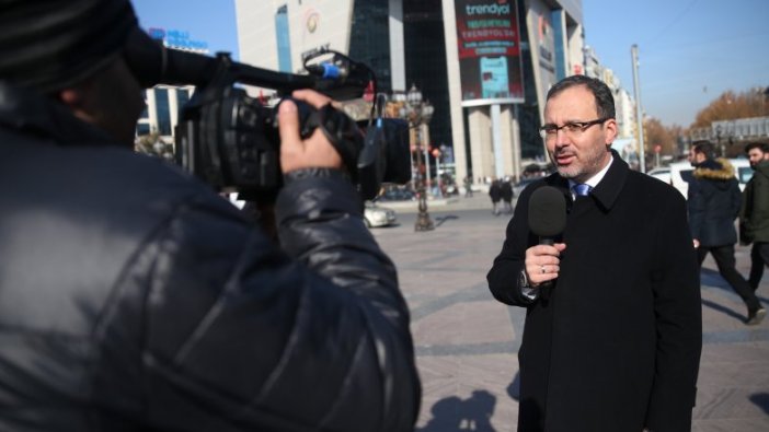 Bakan Kasapoğlu Kızılay'da muhabirlik yaptı