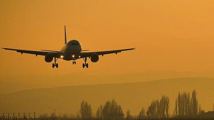 Rusya'da 71 kişiyi taşıyan yolcu uçağı düştü