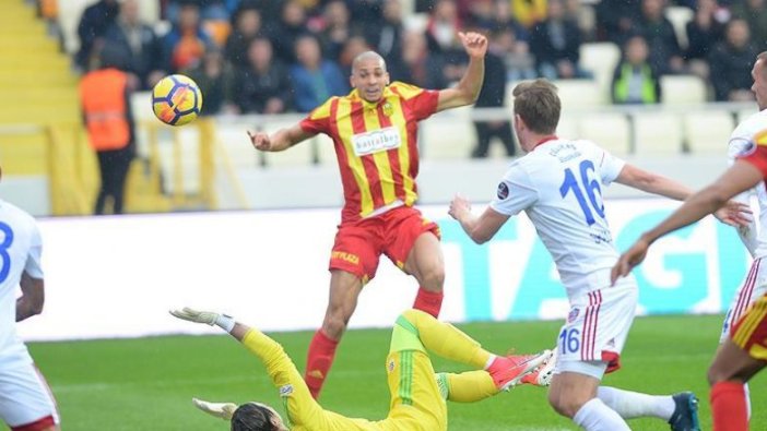 Malatyaspor 3 puanı 3 golle aldı