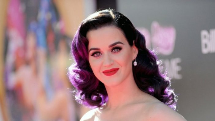 Katy Perry: 'Prens Charles bitkilerine şarkı söylememi istedi'
