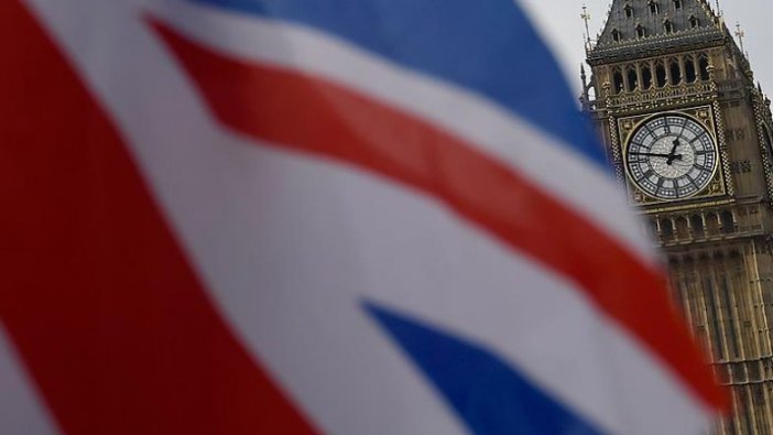 İngiltere Rusya'ya yaptırım seçeneklerini tartışıyor