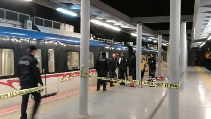 İzmir'de Metro hattına atlayan kişi feci şekilde can verdi