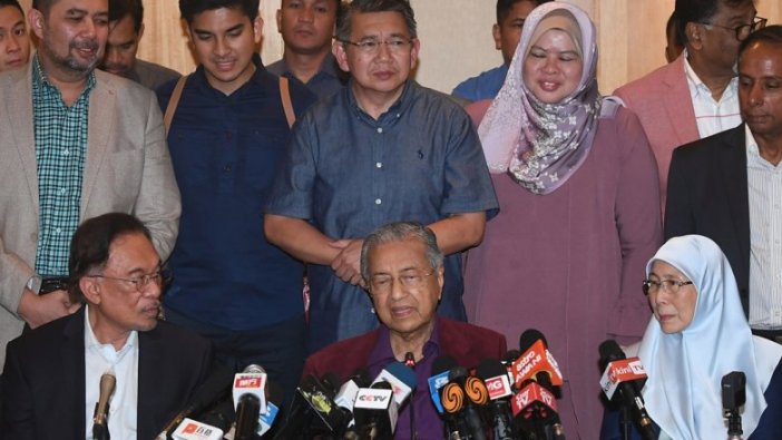 Malezya'da başbakanlıkta değişiminde flaş gelişme!