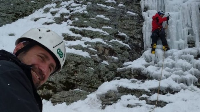 Bingöl'de Buz tutan şelaleye tırmandılar