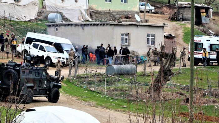 Diyarbakır'da taş, sopa ve silahlı arazi kavgası: 8 yaralı