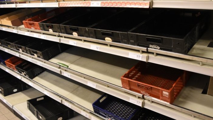 Danimarka'da corona virüs nedeniyle marketler boşaldı