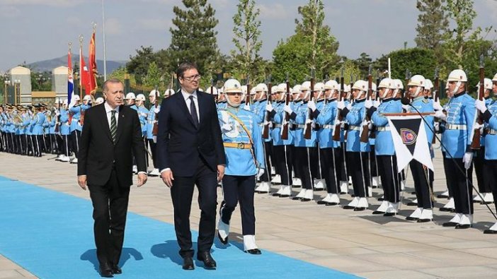 Erdoğan, Vucic'i resmi törenle karşıladı