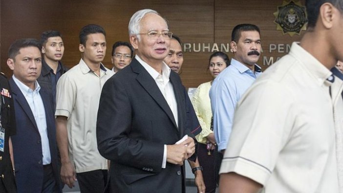 Malezya'da eski Başbakan gözaltına alındı
