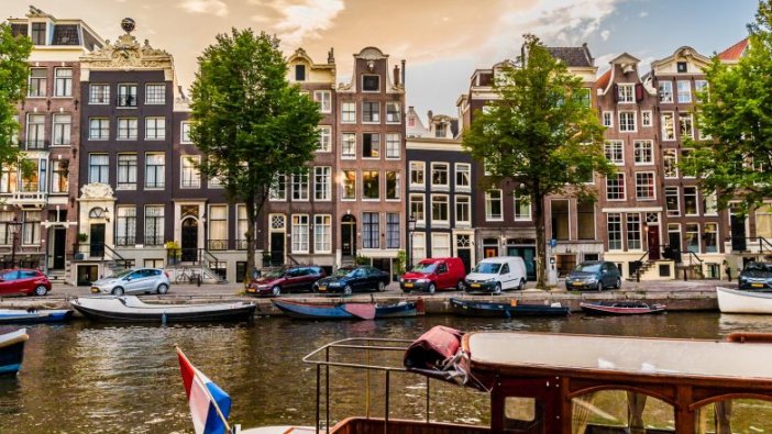 Hollanda'dan sevgililere özel izin