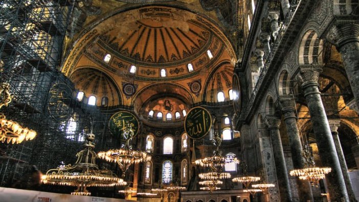 Ayasofya imamlarına yabancı dil kriteri