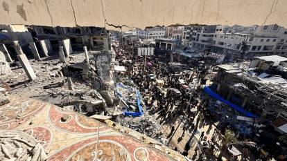 İsrail, Gazze Şeridi'nde Katar finansmanıyla inşa edilen toplu konutları bombaladı