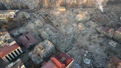 Depremde 72 kişiye mezar oldu! İsias Oteli davası devam ediyor