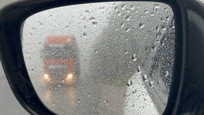 Düzce-Zonguldak yolunda yoğun sis! Sürücüler zor anlar yaşadı