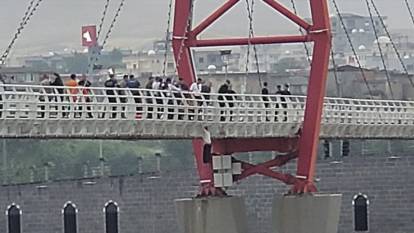 Cizre'de köprüden nehre atlayan kadın botla kurtarıldı