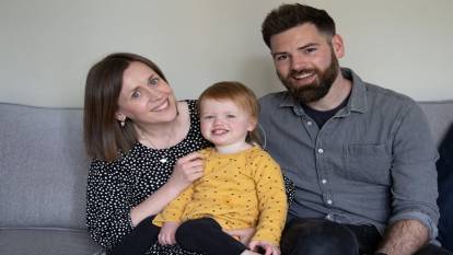 İngiltere'de işitme engelli bebek gen tedavisiyle duymaya başladı