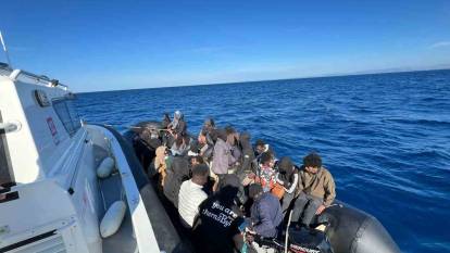 Ölüm yolculuğuna dur dendi! 11’i çocuk 56 düzensiz göçmen yakalandı