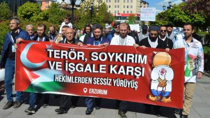 Erzurum’da sağlıkçıların sessiz yürüyüşü sürüyor