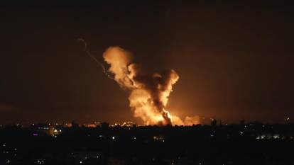 Lübnan'dan İsrail'e atılan füzeler 2 evde yangına neden oldu