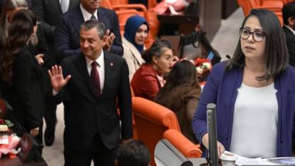 TİP’ten Özgür Özel’e sert eleştiri! "CHP ayağa kalkmayı niye bırakmıştı"